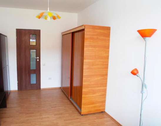 44682263_2_644x461_vand-garsoniera-luminoasa-cu-parcare-subterana-fotografii