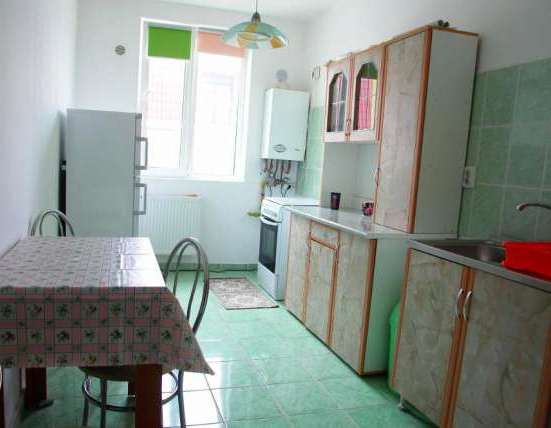 44682263_3_644x461_vand-garsoniera-luminoasa-cu-parcare-subterana-1-camera